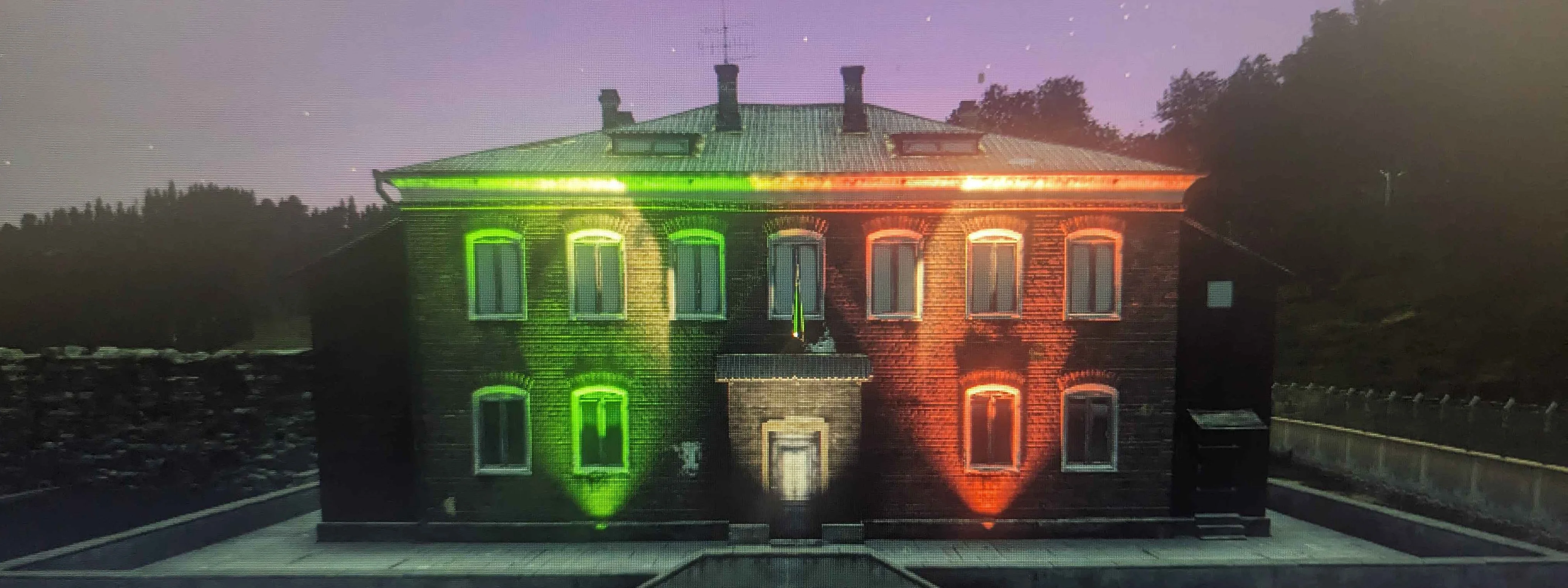 maison éclairé avec du RGB